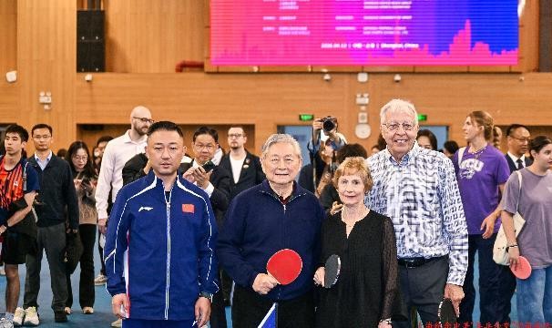 真人-亲历“乒乓外交”半世纪，美国老将希望将精神传递给年轻一代